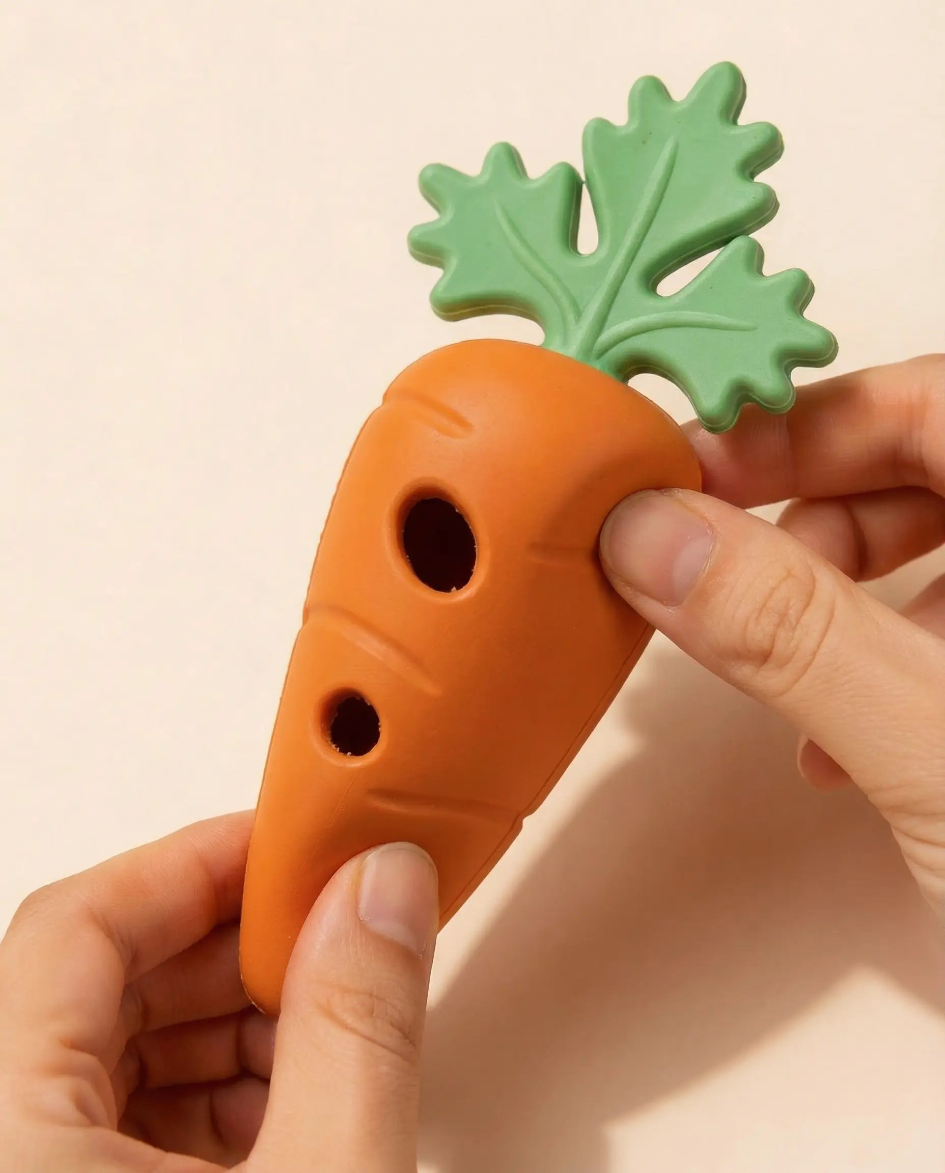 Zanahoria Interactiva Rellenable para Perros | Caucho Natural